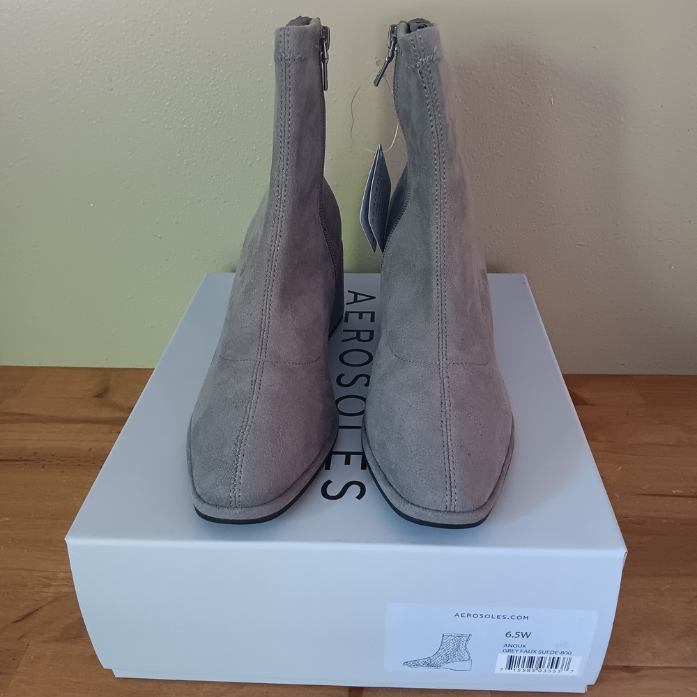 Aerosoles Anouk Ankle Boots Women 6.5W Grey Faux Suede Wedge Zip Bootie NWB - Picture 2 of 8